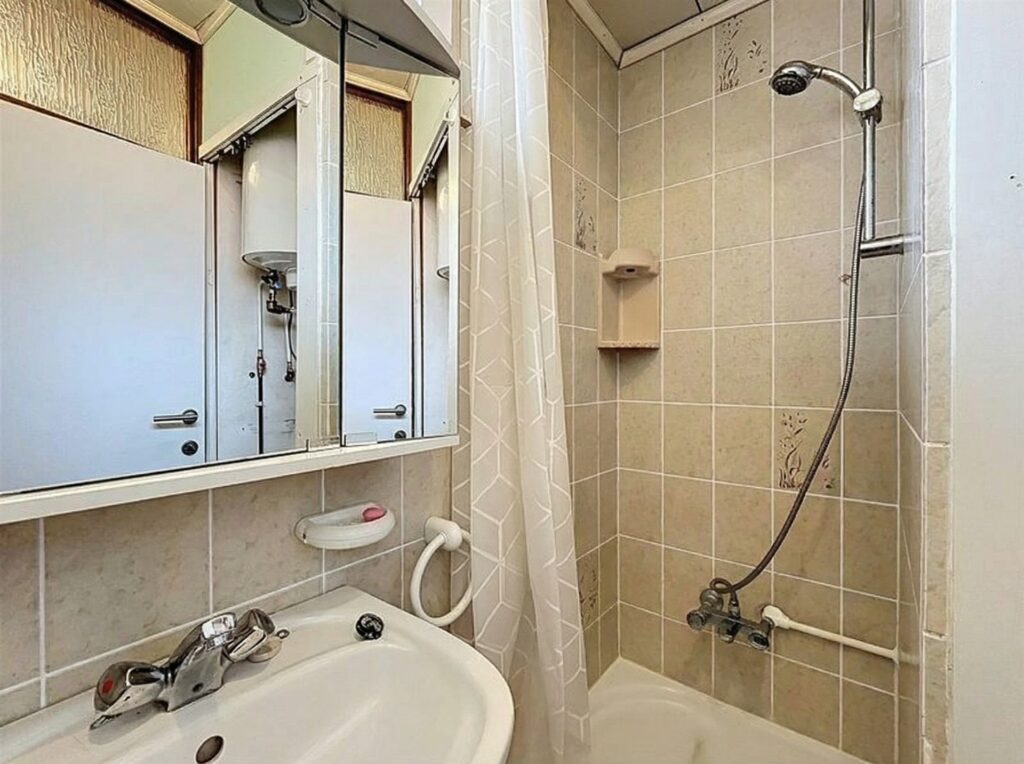 Fully Furnished Ground Floor Apartment - Sint-Pauwels, Waasland