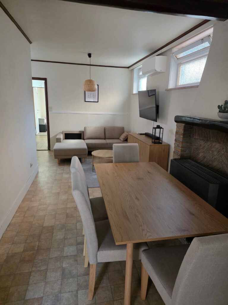 Fully Furnished Ground Floor Apartment - Sint-Pauwels, Waasland
